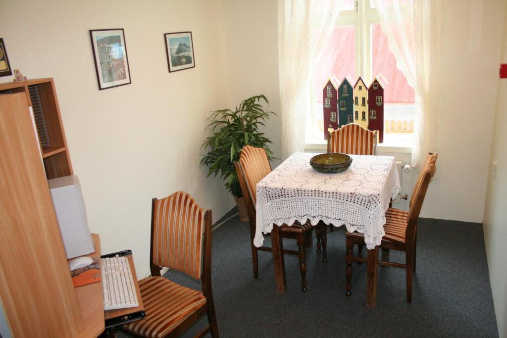 Guesthouse Gamla Ísafjörður Buitenkant foto