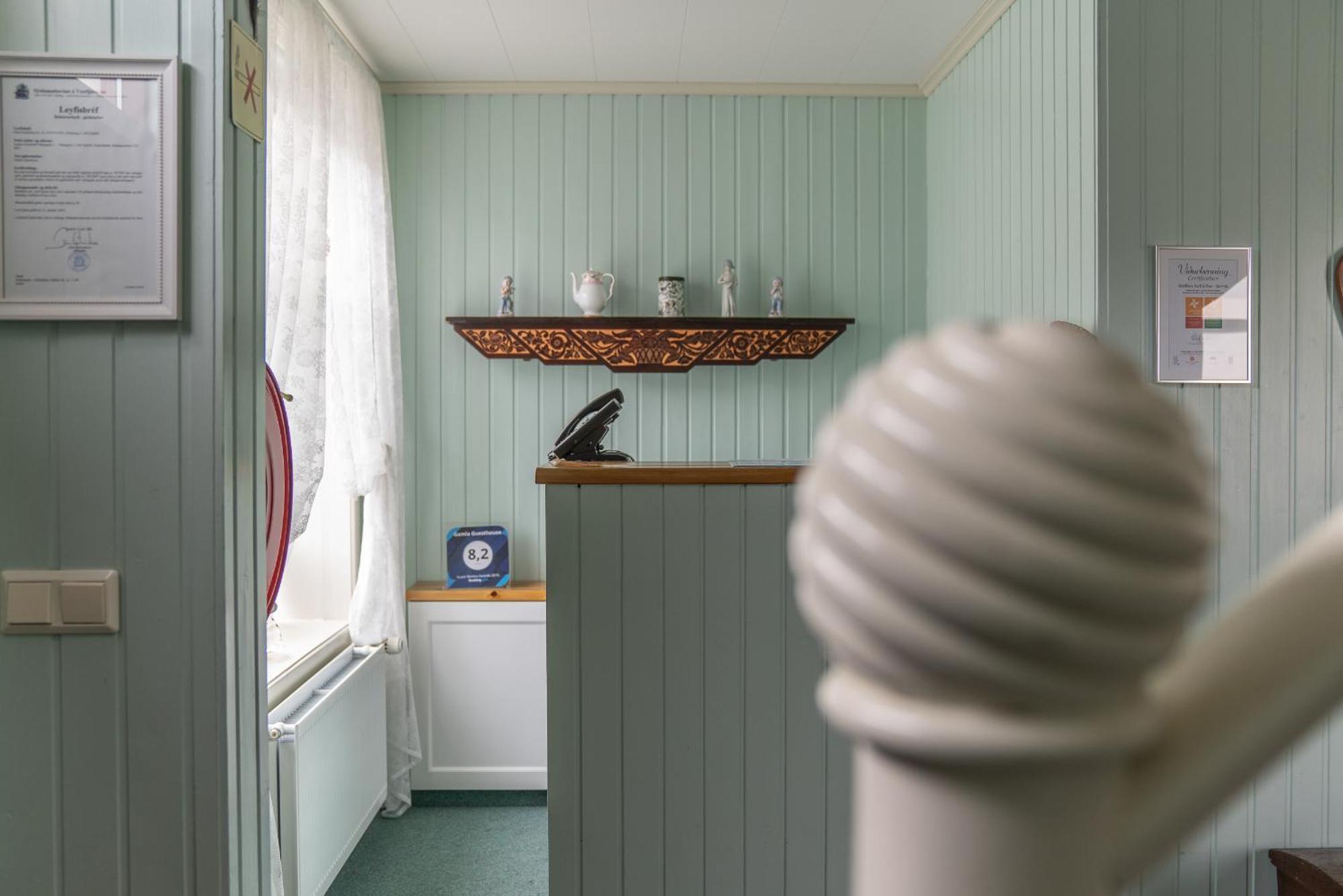 Guesthouse Gamla Ísafjörður Buitenkant foto