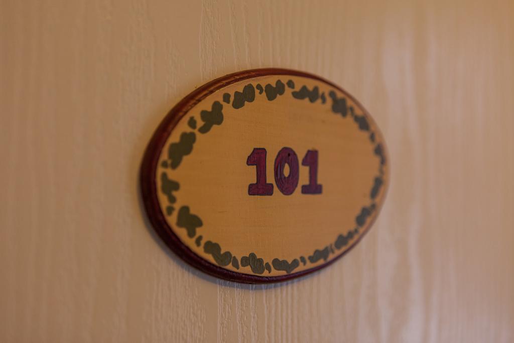 Guesthouse Gamla Ísafjörður Buitenkant foto