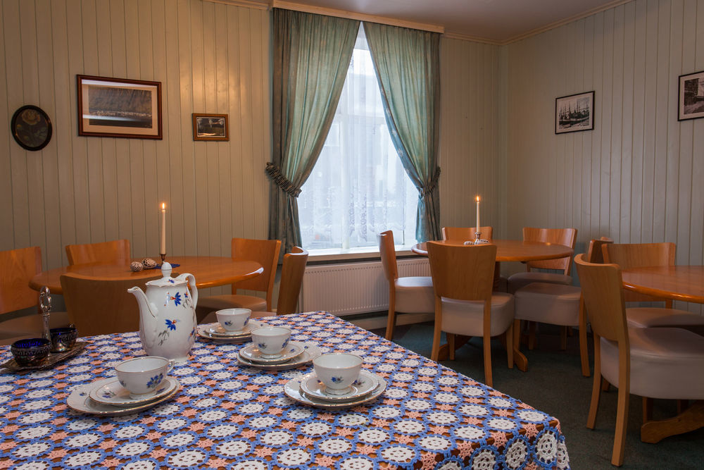 Guesthouse Gamla Ísafjörður Buitenkant foto