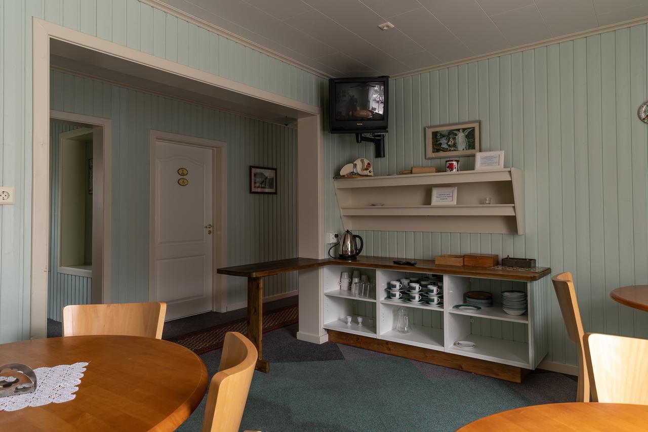 Guesthouse Gamla Ísafjörður Buitenkant foto