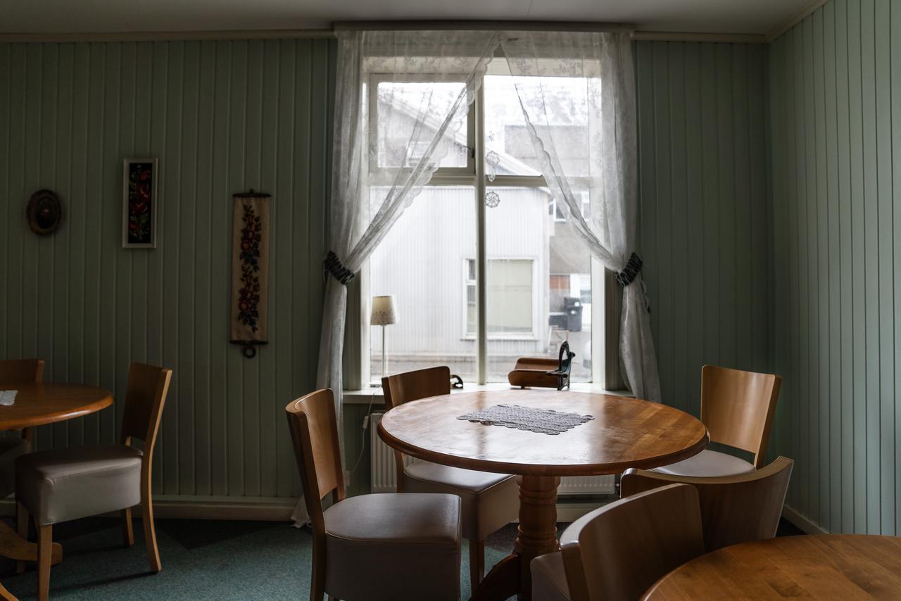Guesthouse Gamla Ísafjörður Buitenkant foto
