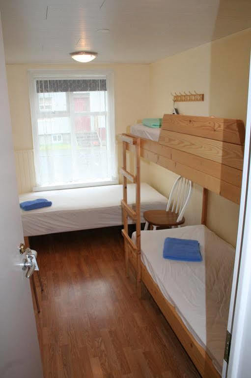 Guesthouse Gamla Ísafjörður Buitenkant foto